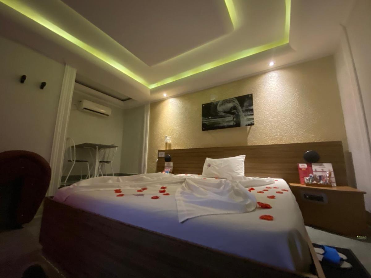 Hotel do amor Refugius